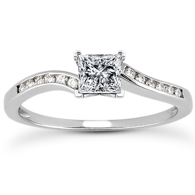 Elegant Diamond Engagement Ring (0.12 t.c.w.) - view 16