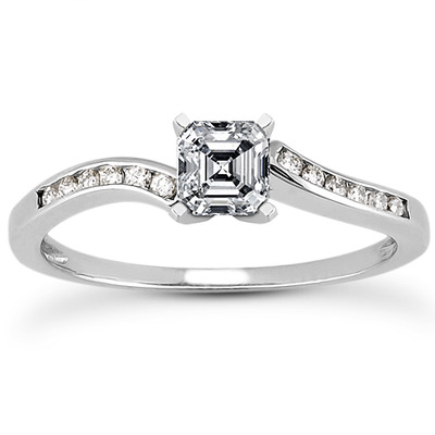 Elegant Diamond Engagement Ring (0.12 t.c.w.) - view 13