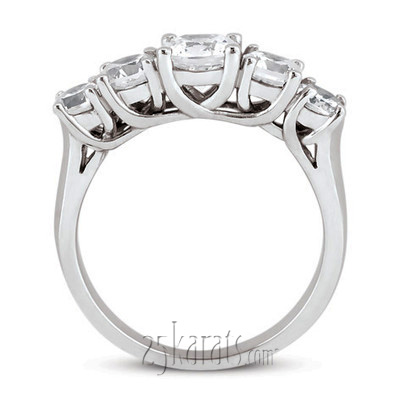 Five Stone Elegant Round Cut Prong Set Diamond Wedding Band (0.70 ct.tw) - view 3