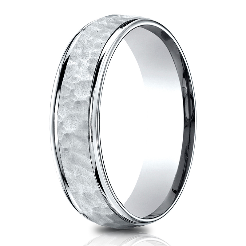 Light Comfort 6.5mm High Polish Edge Hammered Center Design Band - view 2