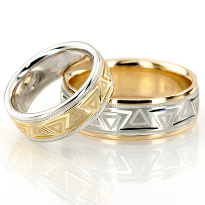 Sophisticated Grooved Carved Design Wedding Ring Set - view 1